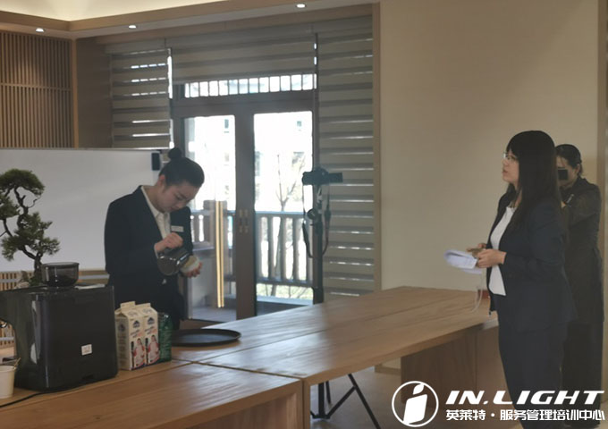 高新1.jpg 高新1.jpg