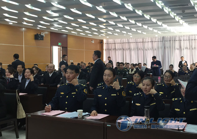 5组长带领组员训练.jpg 5组长带领组员训练.jpg