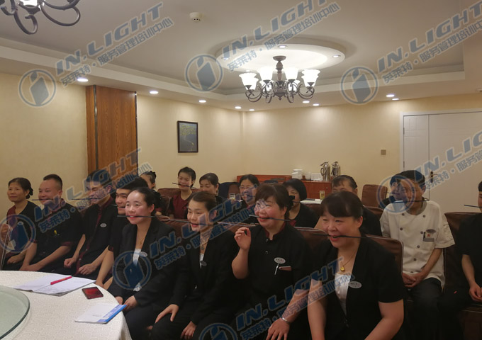1、集体训练.jpg