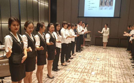 中天健房地产开发集团有限公司《房地产售楼部案场服务管理》专题培训