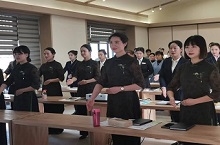 销售案场之“续礼仪之风，展商务风采”职业素养培训